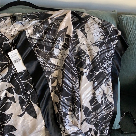 Banana republic silk blouse new - Picture 7 of 8